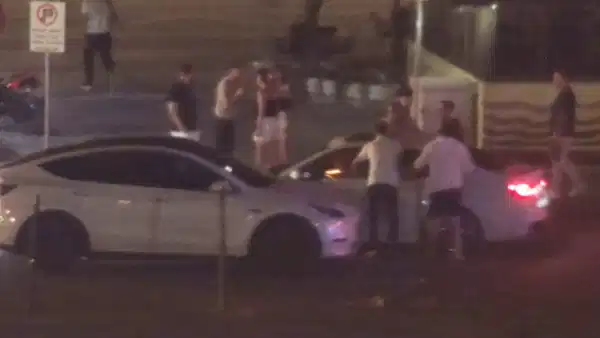 Silivri'de Gece Kulübü Çıkışında Kadınlar Arasında Çıkan Kavga Korku ve Çalkantıya Sebep Oldu