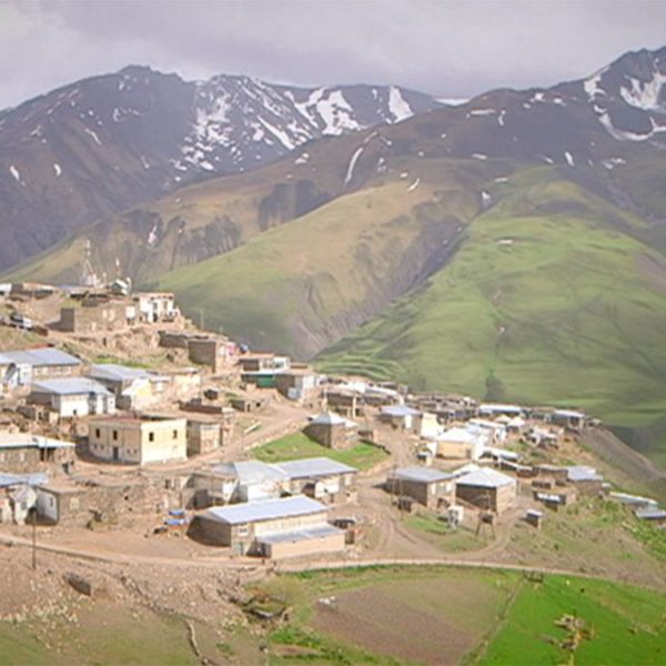 Azerbaycan'ın doğa harikası: Kınalık köyü