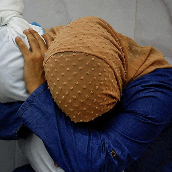 Cesedine sarılan Gazzeli kadının fotoğrafı Dünya Basın Fotoğrafı Ödülü'nü kazandı