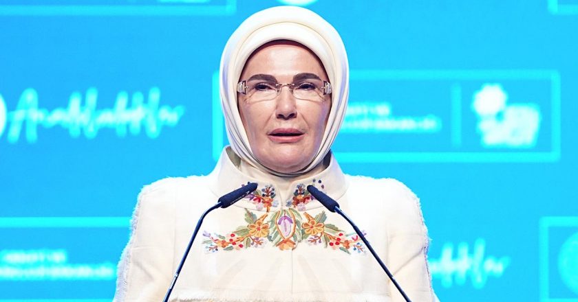 Emine Erdoğan'dan Filistinli mühendise tebrik