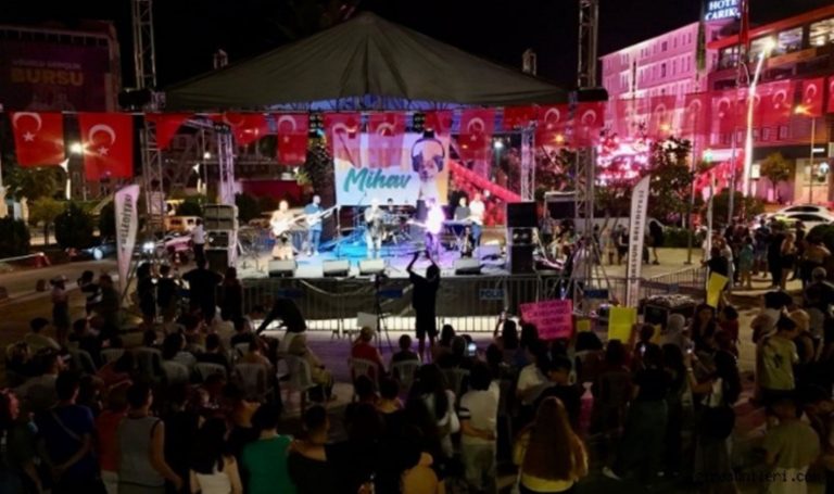 Sokak hayvanları için konser düzenlediler – Son Dakika Türkiye Haberleri