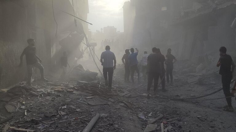 Gazze’de yakıt yetersizliği nedeniyle sivil savunma hizmetleri 72 saat içinde durabilir