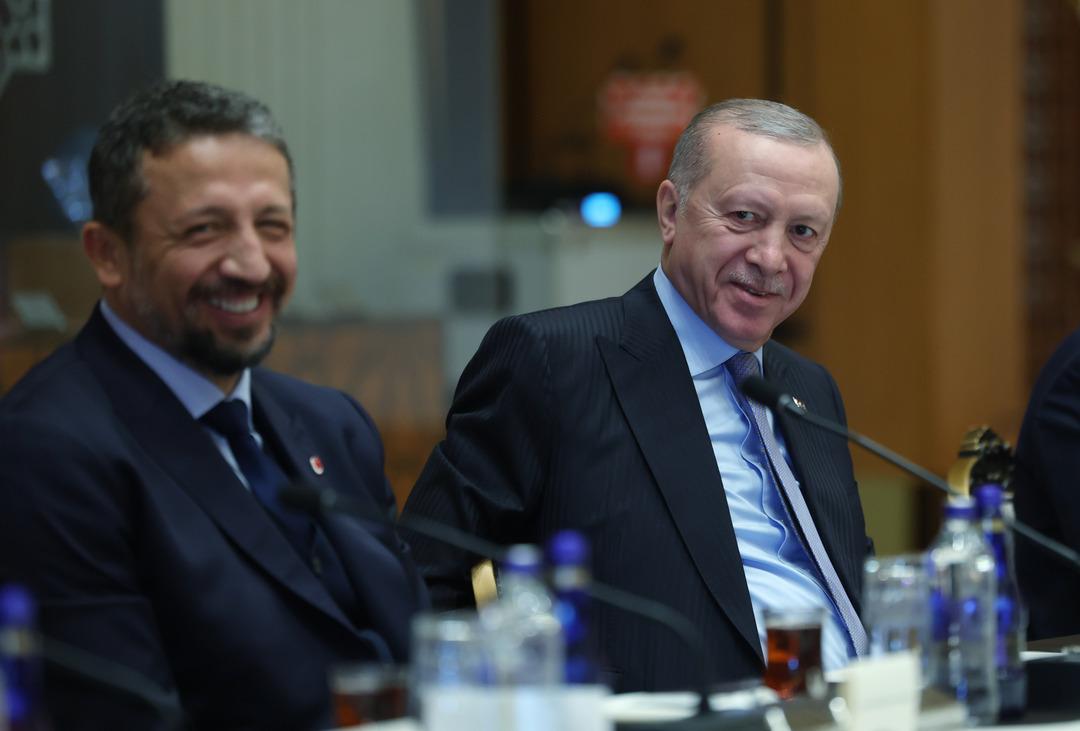 2025 Avrupa Basketbol Şampiyonalarında Başkan Erdoğan'ın ulusal erkek basketbol takımını tebrik ediyoruz 6.