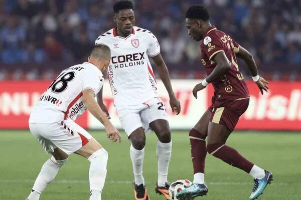 Trabzonspor, Samsunspor ile 1-1 berabere kaldı!