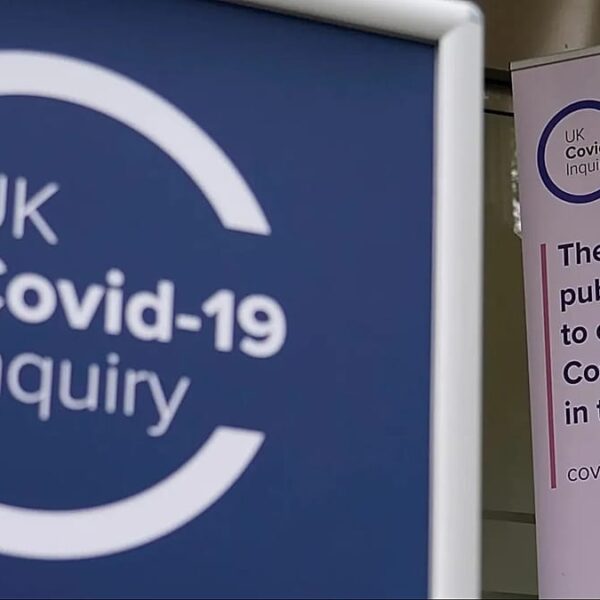 İngiltere’de eski hükümete ‘COVID-19’a karşı geç önlem alındı’ tepkisi