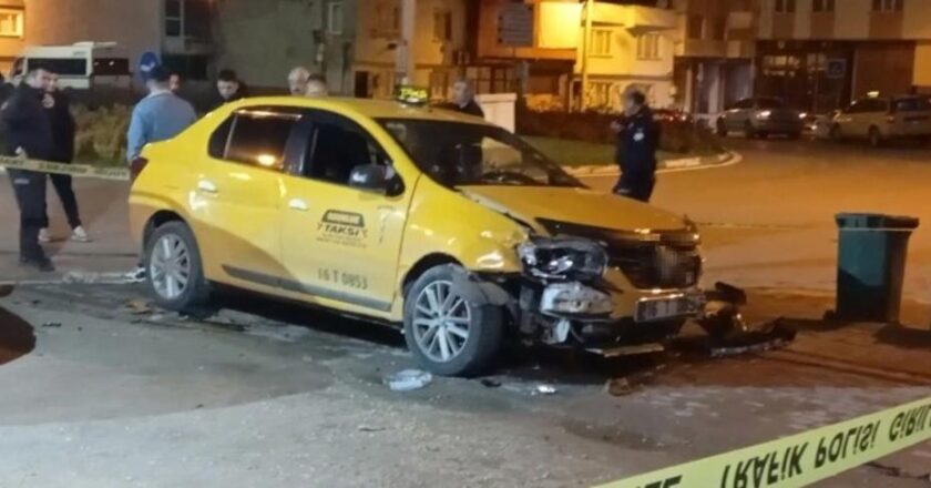 Arkadaşının Taksi Hırsızı Kaza Yapınca Ele Geçirildi